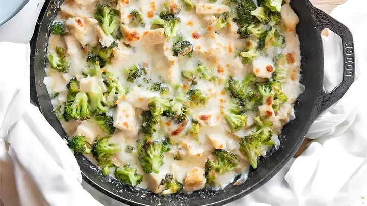 Chicken broccoli casserole.jpg